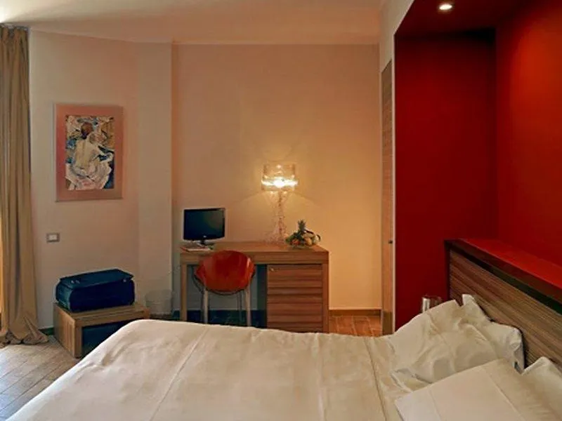 Hotel Rocce Rosse Spa & Residence Teulada 4*,