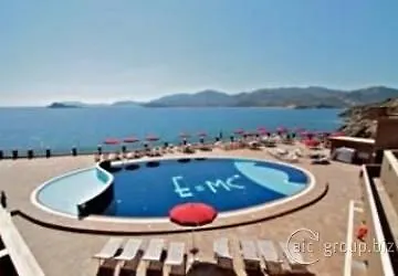 Hotel Rocce Rosse Spa & Residence Teulada 4*,